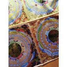 Évszakok Díszterítő – Selyemszatén asztali dekoráció 